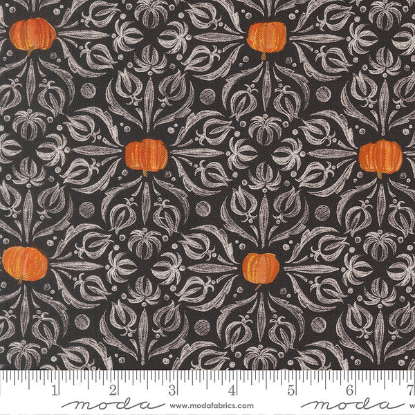 Coven, onyx medallion