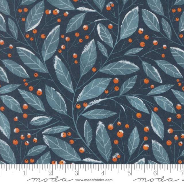 Purrfect Christmas, leaves and berries, midnight