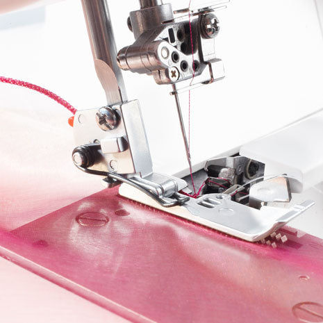 Corded wavy edge foot